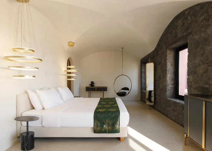 Elysian Retreat Oia (Santorini)