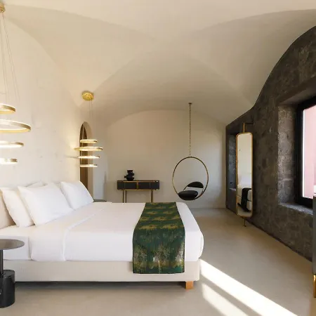 Elysian Retreat Oia (Santorini)